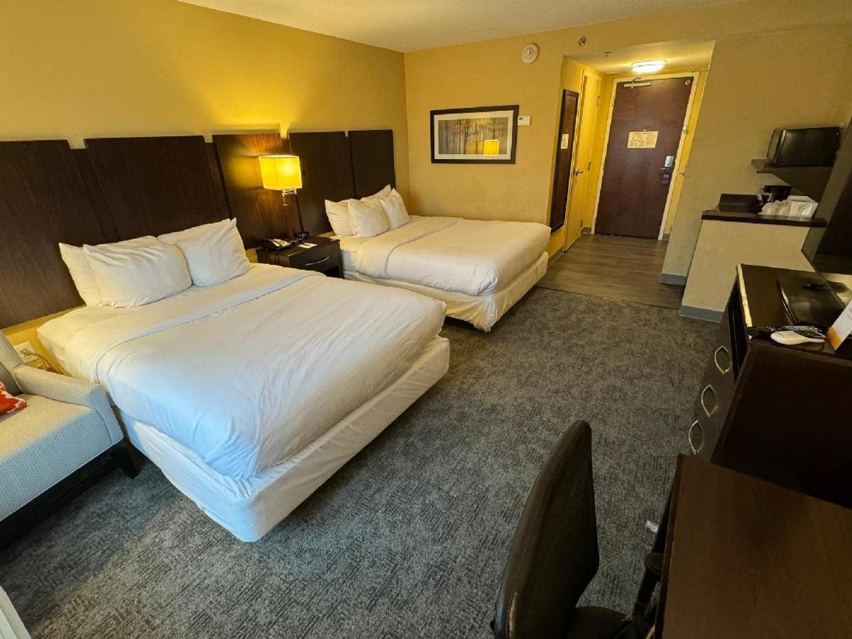 Comfort Inn & Suites Лексінгтон-Парк Екстер'єр фото