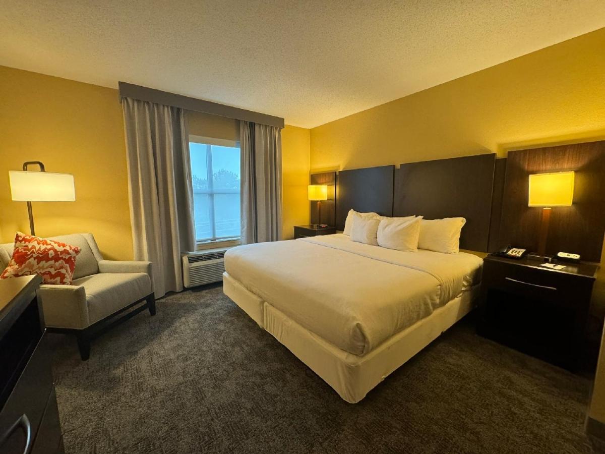 Comfort Inn & Suites Лексінгтон-Парк Екстер'єр фото